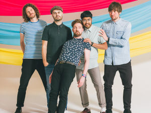 Supporting image for story: Kaiser Chiefs to play Wolverhampton Racecourse