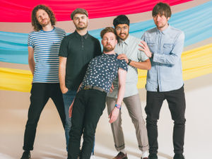 Supporting image for story: Kaiser Chiefs to play Wolverhampton Racecourse