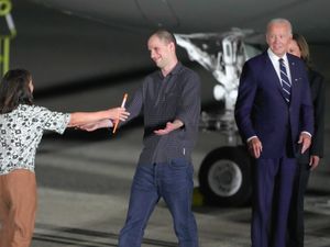 Supporting image for story: Biden and Harris greet freed prisoners on US soil after Russian exchange