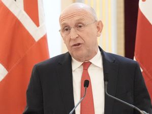 Supporting image for story: US sanctions on Russian oil giants ‘really important new step’ – Healey