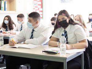 Supporting image for story: Welsh school pupils will continue to wear face coverings