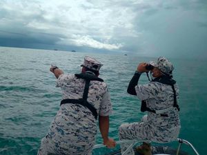 Supporting image for story: Rescued British man ‘says son died on Malaysia diving trip’