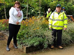 Supporting image for story: Voluntary group for award winning Telford Town Park gardens wins support from new sponsor