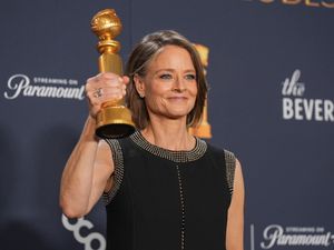 Supporting image for story: Golden Globe winners Jodie Foster and Demi Moore speak on wisdom of ageing