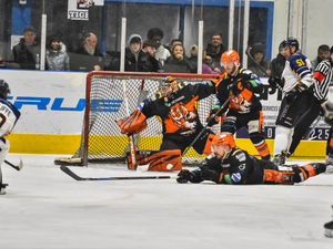 Supporting image for story: Telford Tigers end their losing streak with win over Raiders