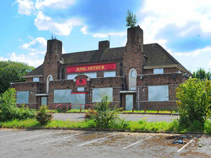 Supporting image for story: 'Appaling eyesore' pub should be placed in council's hand