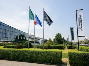 Supporting image for story: Reports suggest Volkswagen Group has received a £6.5 billion offer for Lamborghini