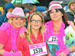 Supporting image for story: Thousands at Stafford Race For Life