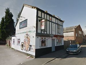 Supporting image for story: Wolverhampton's Kazbar stops selling alcohol after police visit