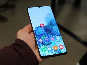 Supporting image for story: Should you buy… The Samsung Galaxy S20 Ultra 5G?