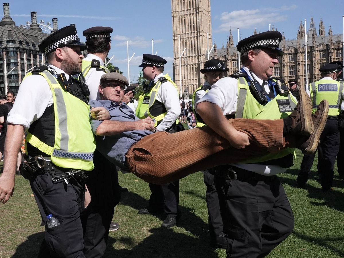Britain&rsquo;s rights watchdog warns against heavy-handed policing amid Gaza demos