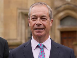 Supporting image for story: Nigel Farage rejects ‘nothing better than Tommy Robinson in a suit’ criticism