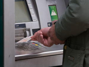 Supporting image for story: 80 West Midlands bank branches cut and ATM numbers dwindle in 'avalanche' of closures  