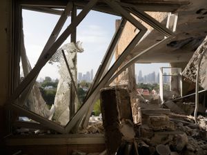 Supporting image for story: Iran intensifies attacks on Gulf energy facilities after Israel hits gas field