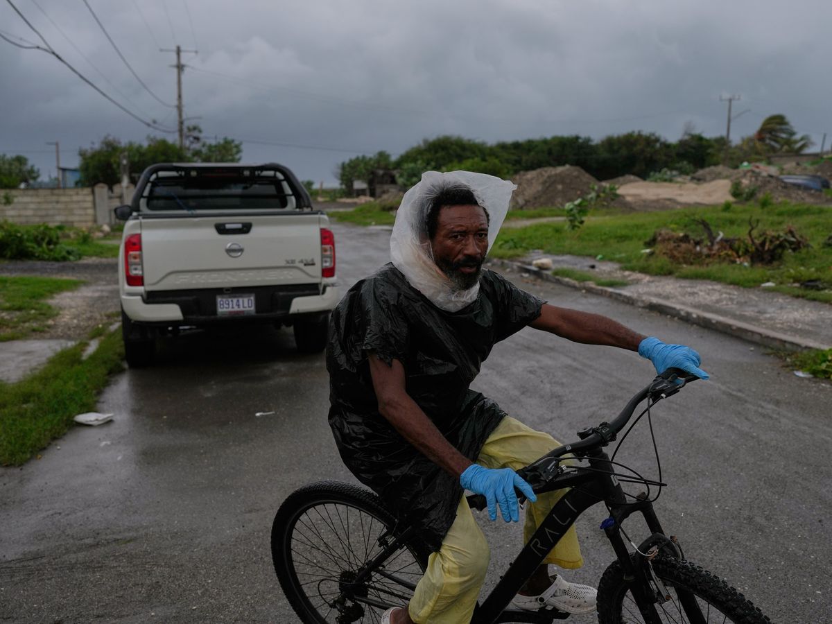 Flooding threat in Jamaica and Haiti from Hurricane Melissa