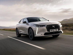 Supporting image for story: Impressive performance – DS 4 Performance Line + E-TENSE 225