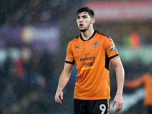 Supporting image for story: Rafa Mir admits difficult start to Wolves life