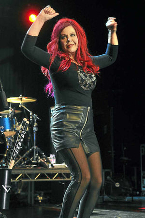 Kate Pierson shows off her moves