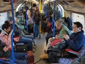 Supporting image for story: Tube drivers ‘furious’ as trains remain packed despite coronavirus warnings