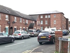 Supporting image for story: Man behind 10-hour Shropshire siege admits firearm offence