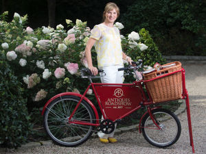 Supporting image for story: Antiques Roadshow takes over Black Country Living Museum