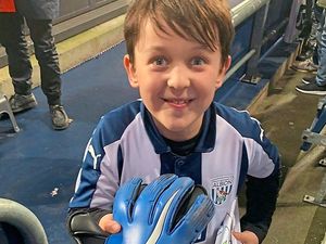 Supporting image for story: 'I'm that excited, I'm shaking' - Sam Johnstone makes young West Brom fan's day