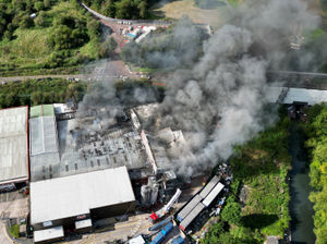 Supporting image for story: Firefighters tackling factory blaze in Dudley with smoke seen for miles around