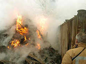Supporting image for story: Scrapyard hit by big blaze
