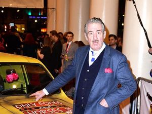 Supporting image for story: Boycie actor urges Theresa May to be more like Del Boy during Brexit