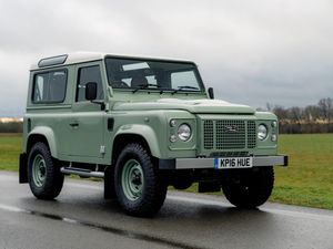 Supporting image for story: Final Land Rover Defender Heritage Edition to go under the hammer next week