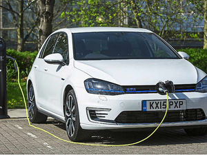 Supporting image for story: New Golf GTE from VW sets a new benchmark