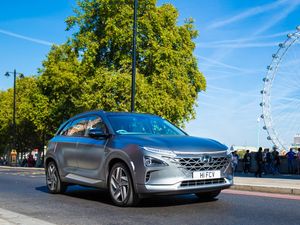 Supporting image for story: What is a hydrogen car and how do they work?