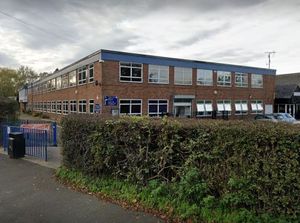 Supporting image for story: Primary school class closes after Covid outbreak