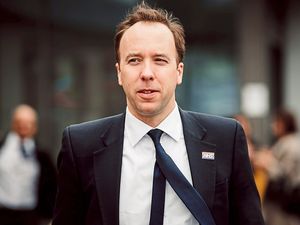 Supporting image for story: Government campaign urges teenagers and career switchers to join NHS