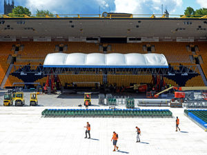Supporting image for story: Tonight’s the Night (almost) as Rod Stewart's stage goes up at Molineux - with pictures