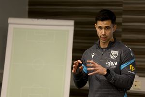 Ramsay met with the players at the Albion training ground (Photo by Adam Fradgley/West Bromwich Albion FC via Getty Images)