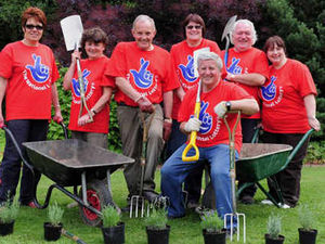 Supporting image for story: Lottery elite turn out to aid Severn Hospice