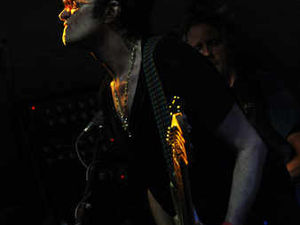 Supporting image for story: Glenn Hughes rocks the Robin 2