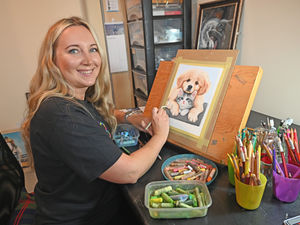 Supporting image for story: Meet Staffordshire pet portrait artist Katia Holmes