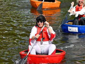 Supporting image for story: Coracle teams make a splash for charity during fun fundraiser in Shrewsbury