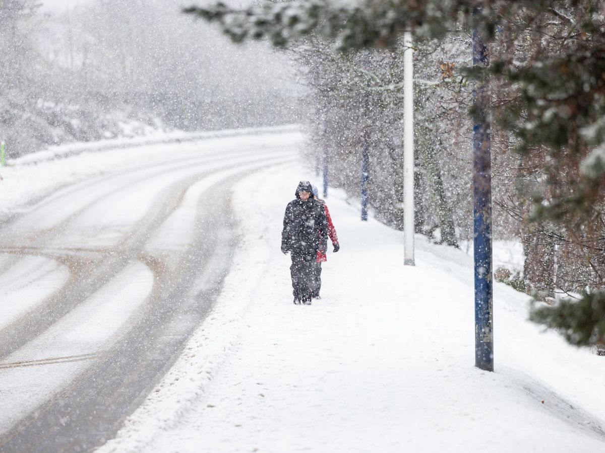 UK braces for &lsquo;weather bomb&rsquo; as Storm Goretti hits