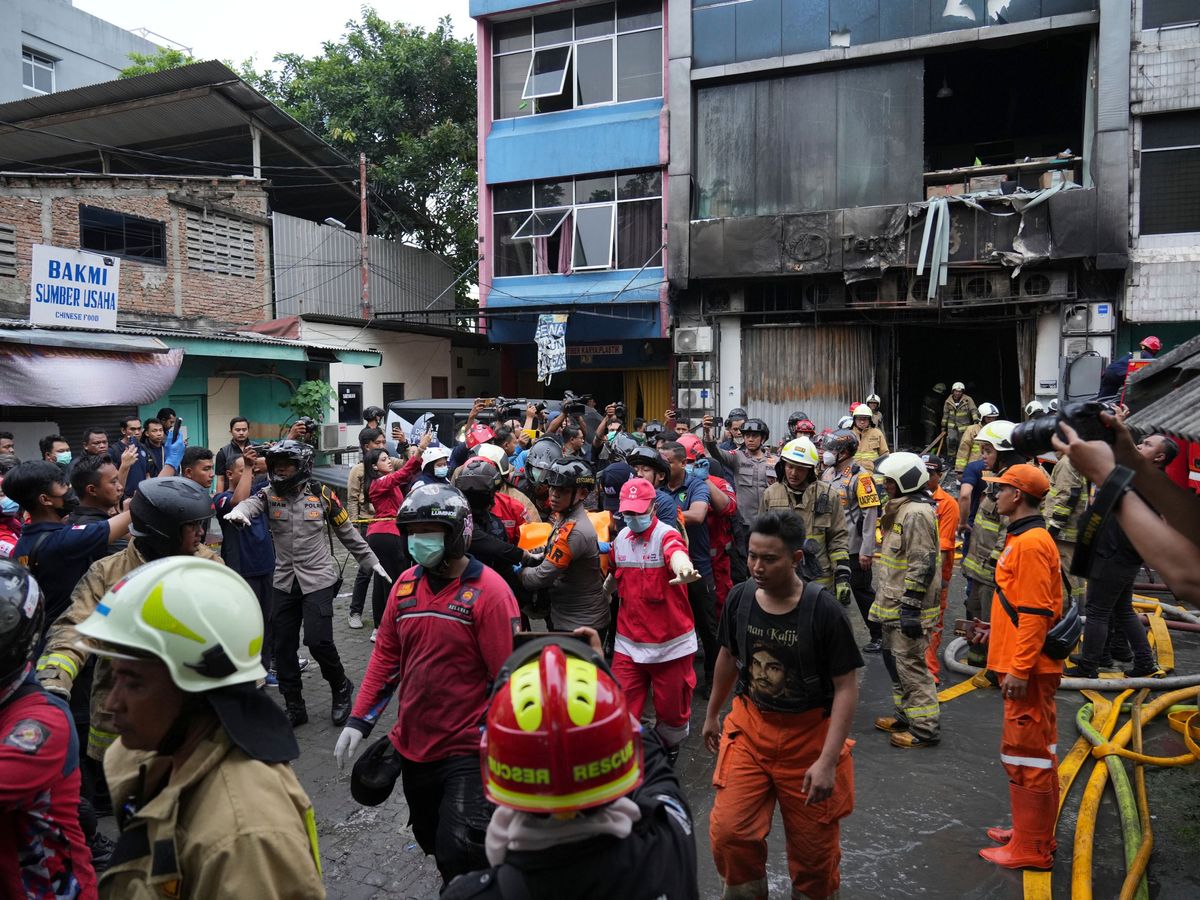 Office building fire in Indonesian capital leaves 22 dead