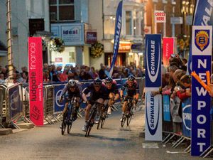Supporting image for story: Newport Nocturne provides business boost as town packed for floodlit race - GALLERY and VIDEO
