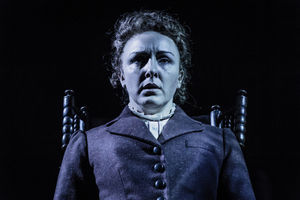 Carli Norris - Turn of the Screw - Photo by Robert Workman