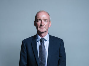 Supporting image for story: Pat McFadden: Government holds 'negative' view on migration