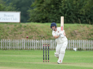 Supporting image for story: Top two win ahead of
crunch clash at top
of Premier Division