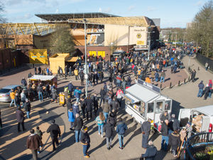 Supporting image for story: Wolves and city council launch campaign against 'fake goods' outside Molineux