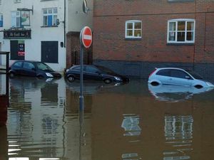 Supporting image for story: Busy Shrewsbury road to close for flood defence test