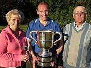 Supporting image for story: Moss rolls up for Father's Day win