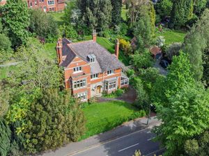 Supporting image for story: Take a look inside Edwardian mansion near the centre of Shrewsbury - now on sale for £2.25m